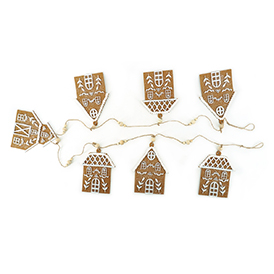The house and the wooden beads garland decor